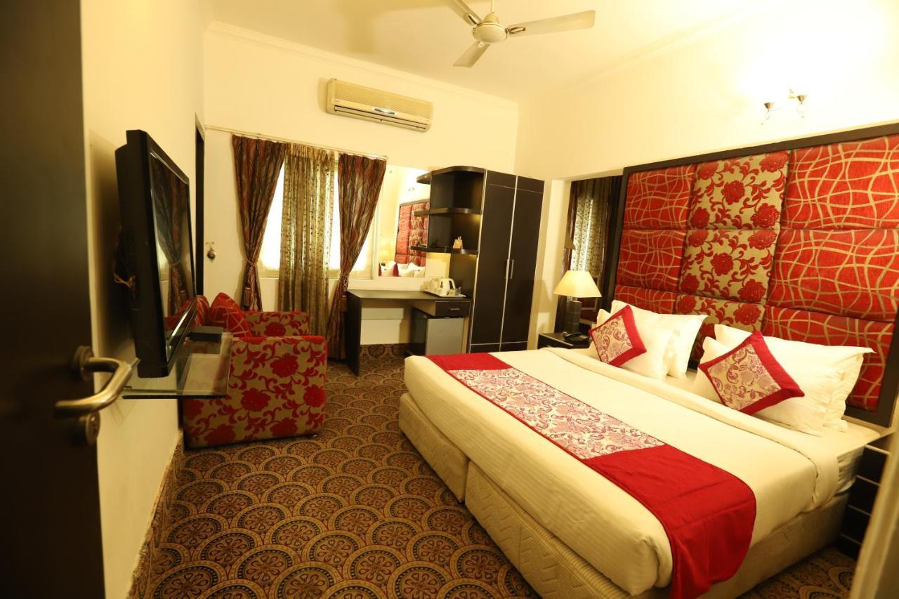 Hotel Capitol Hills - Greater Kailash Delhi New Delhi Buitenkant foto