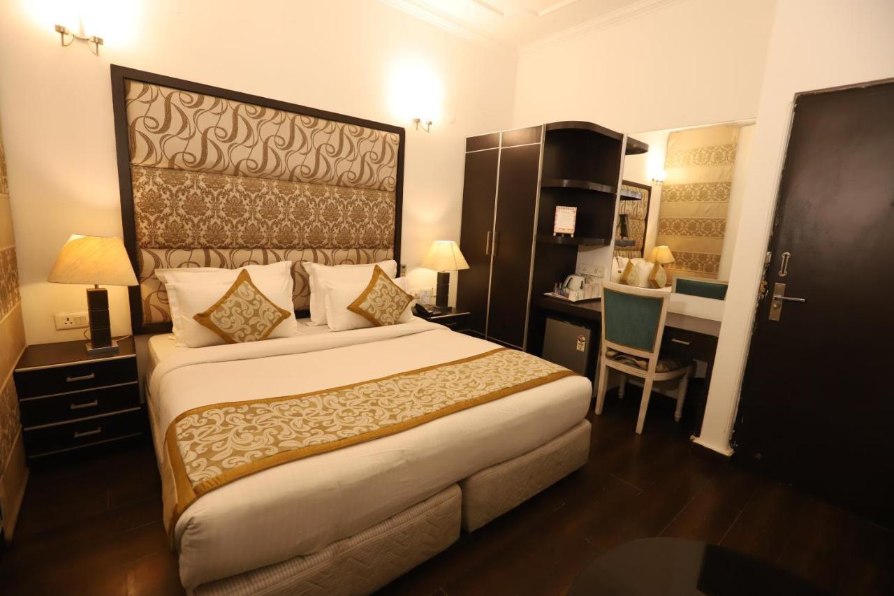 Hotel Capitol Hills - Greater Kailash Delhi New Delhi Buitenkant foto