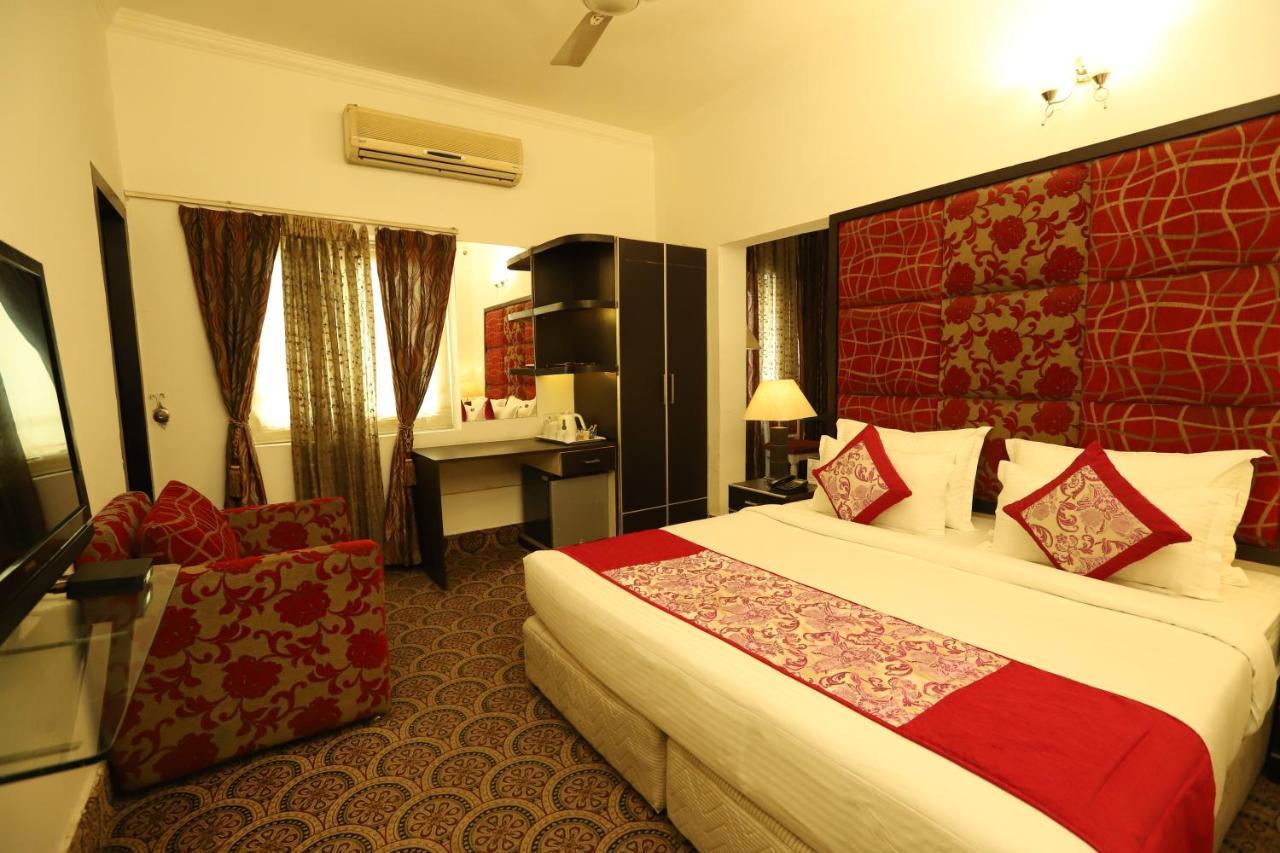 Hotel Capitol Hills - Greater Kailash Delhi New Delhi Buitenkant foto