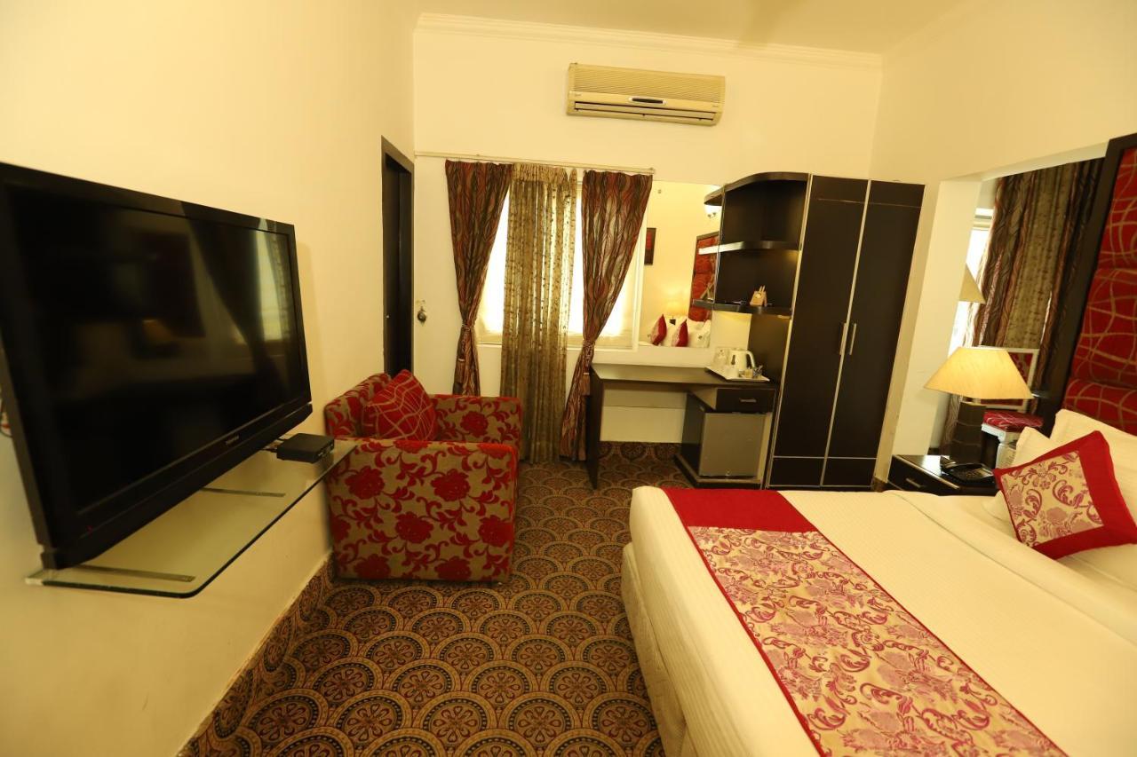 Hotel Capitol Hills - Greater Kailash Delhi New Delhi Buitenkant foto