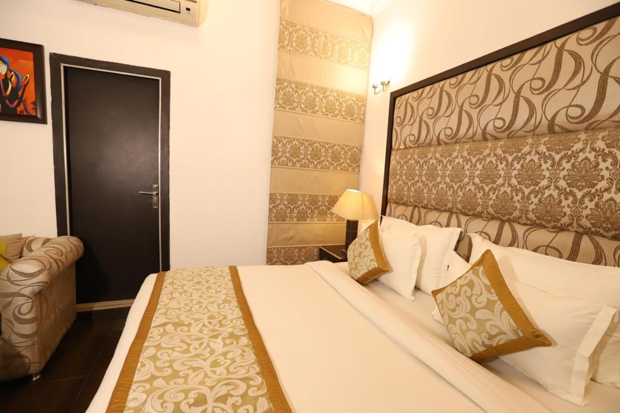 Hotel Capitol Hills - Greater Kailash Delhi New Delhi Buitenkant foto
