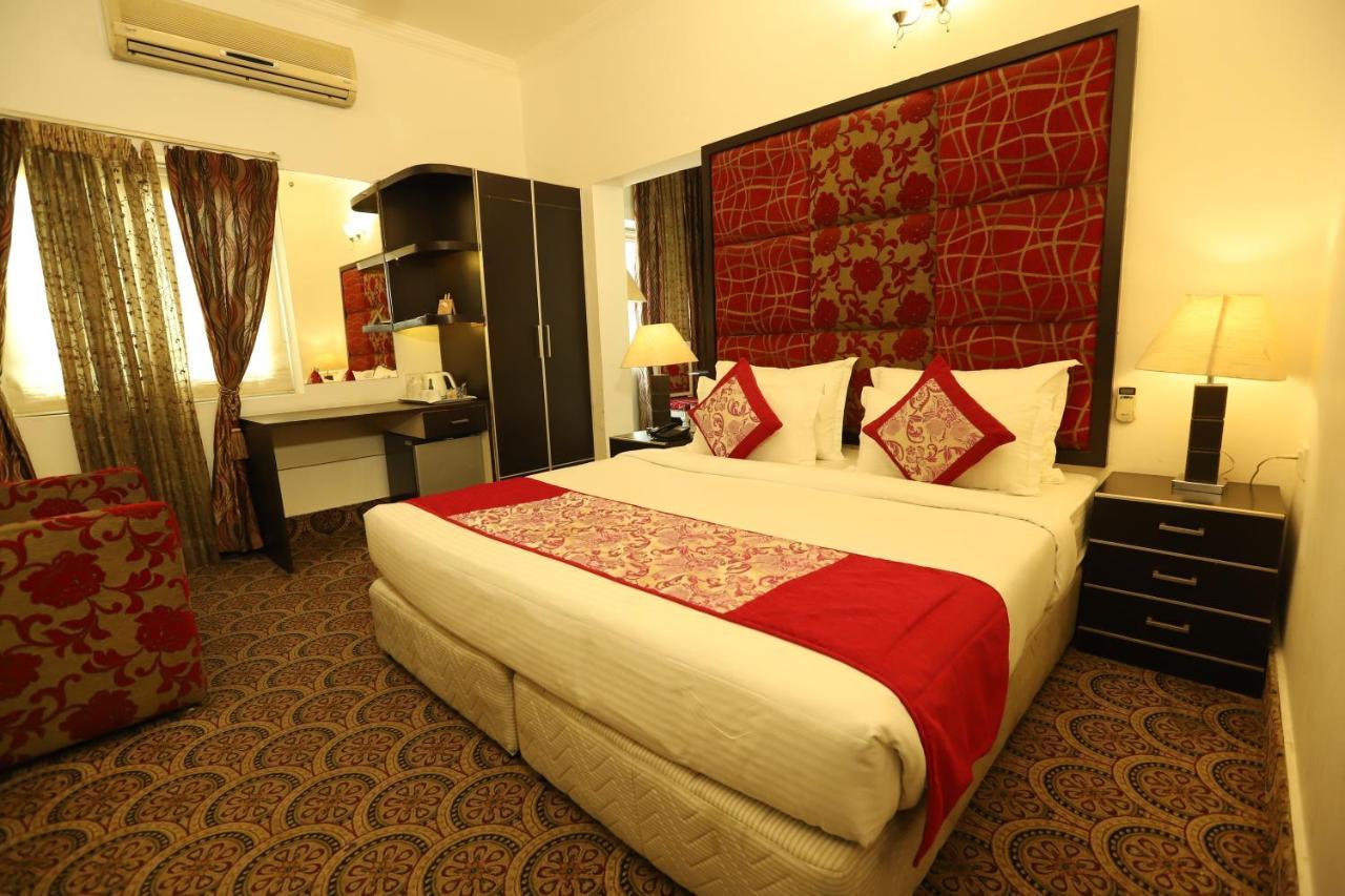 Hotel Capitol Hills - Greater Kailash Delhi New Delhi Buitenkant foto