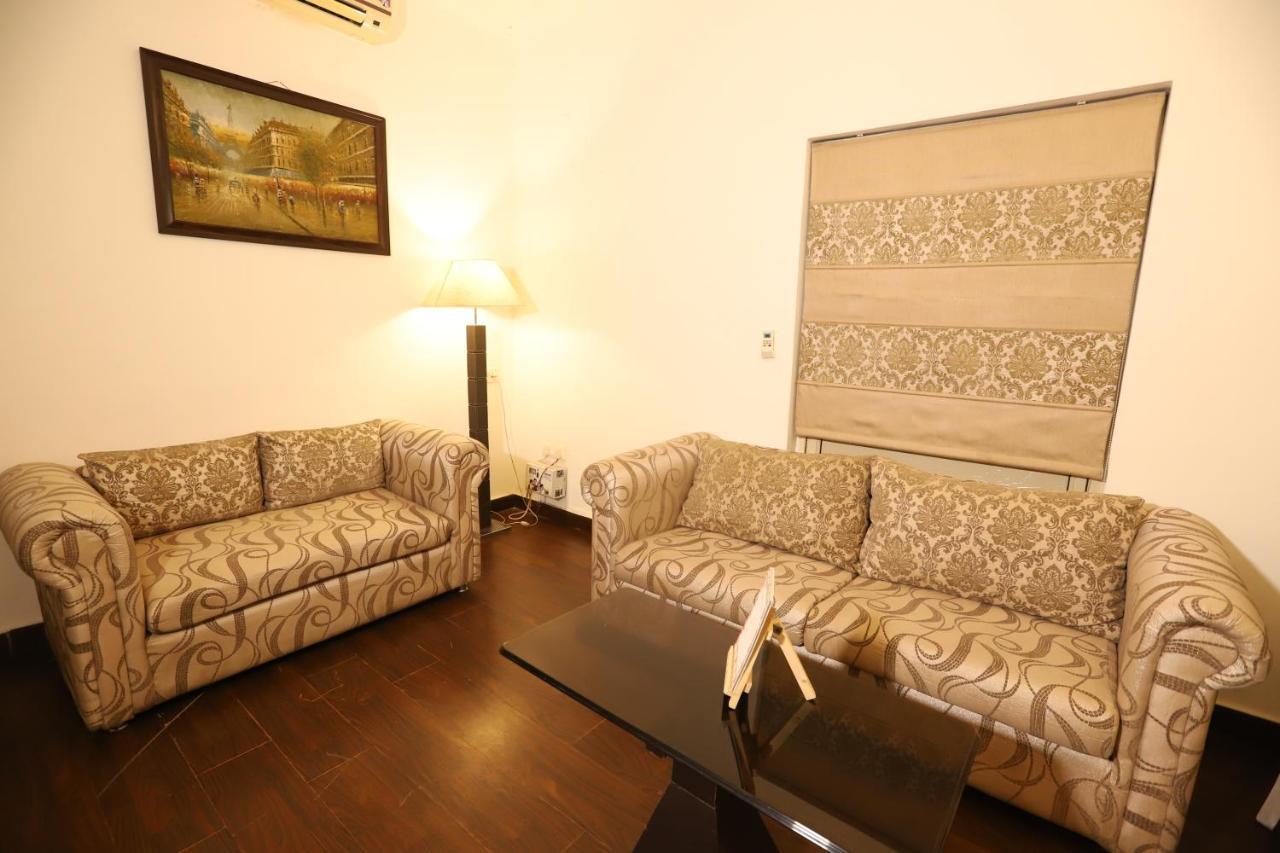 Hotel Capitol Hills - Greater Kailash Delhi New Delhi Buitenkant foto