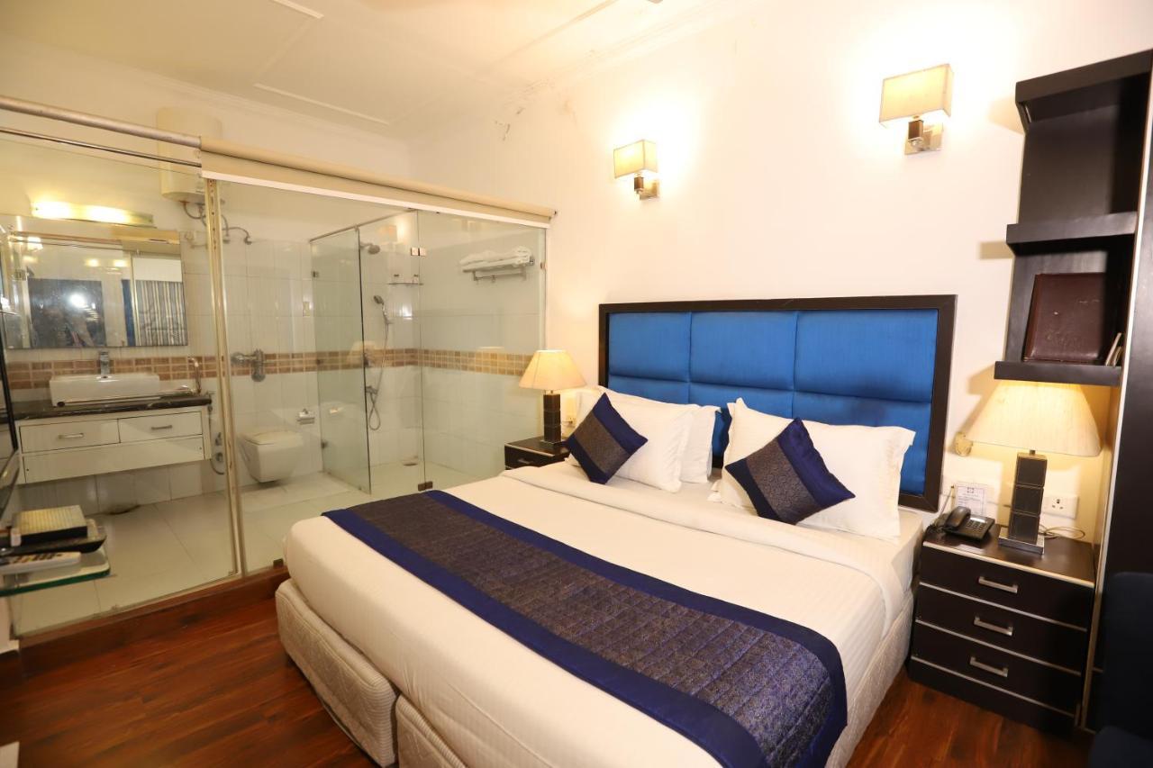 Hotel Capitol Hills - Greater Kailash Delhi New Delhi Buitenkant foto