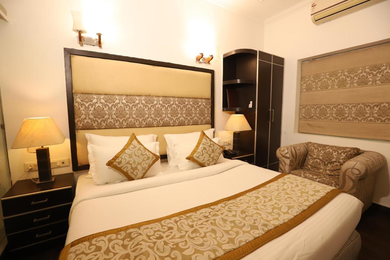 Hotel Capitol Hills - Greater Kailash Delhi New Delhi Buitenkant foto