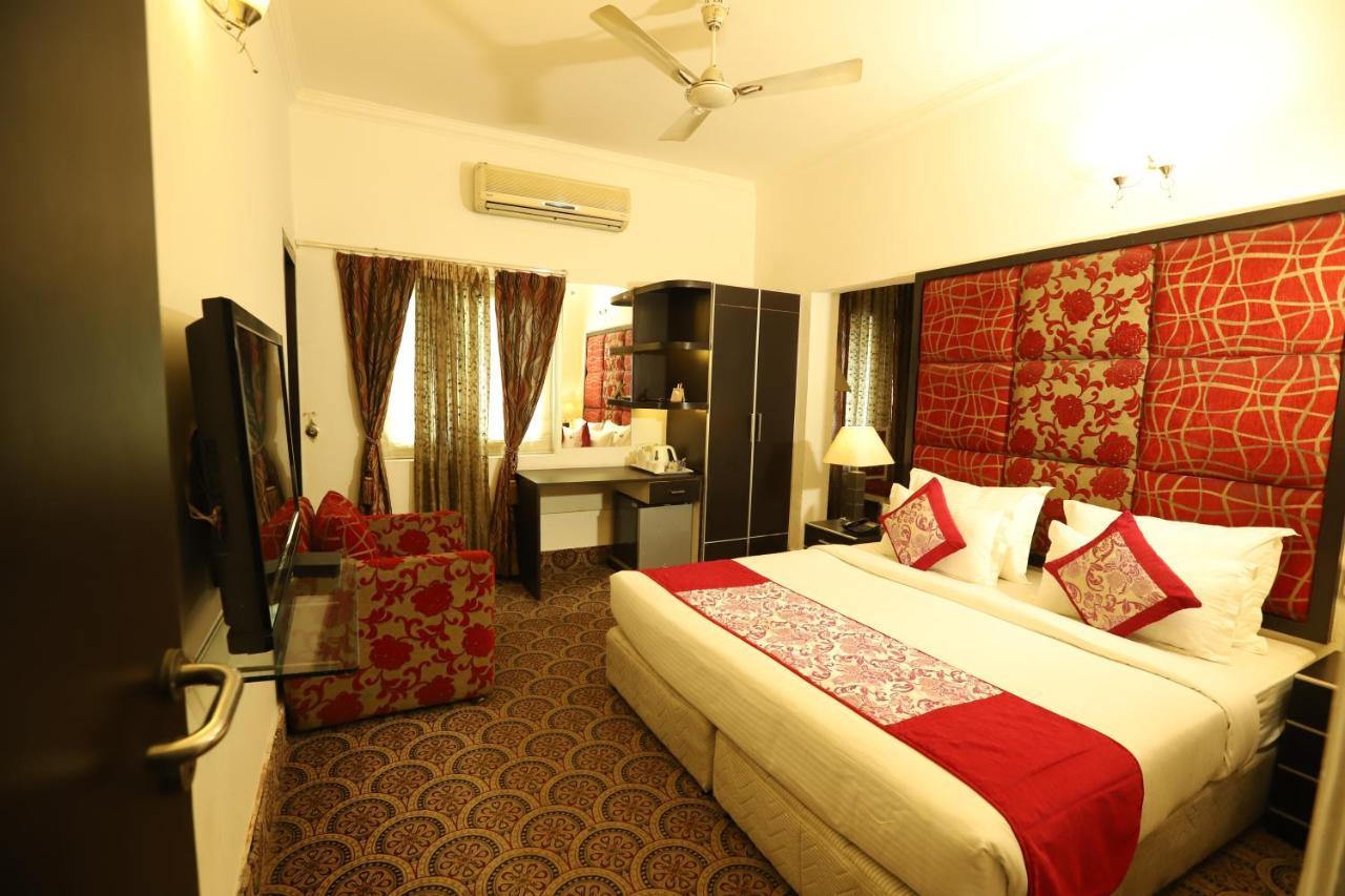 Hotel Capitol Hills - Greater Kailash Delhi New Delhi Buitenkant foto