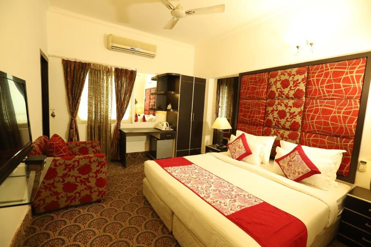 Hotel Capitol Hills - Greater Kailash Delhi New Delhi Buitenkant foto